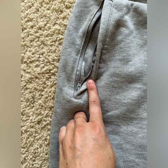 Men’s adidas jogger sweats - Picture 2 of 5